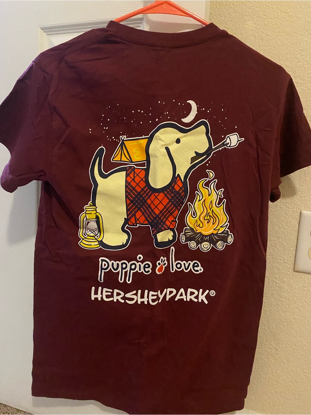 Hersheypark Puppie Love Camping T-Shirt